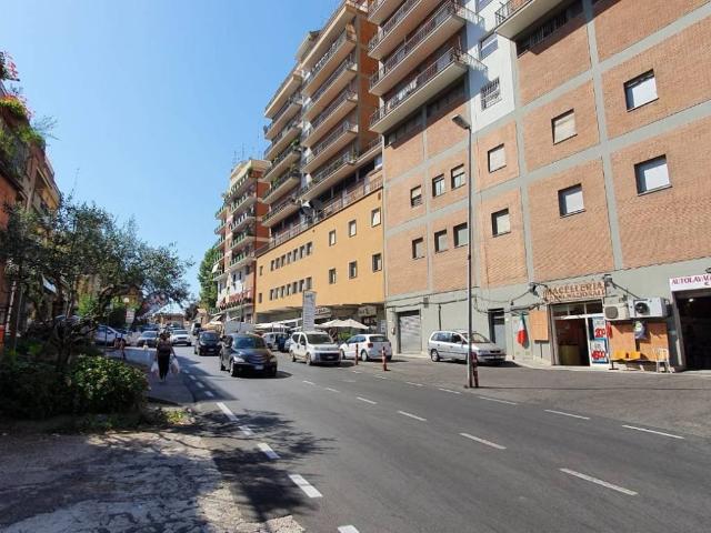 Locale Commerciale in vendita a Roma Capitale, Lazio