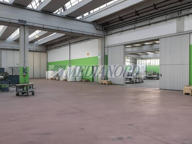 Locale Commerciale in vendita a Zanica, Lombardia