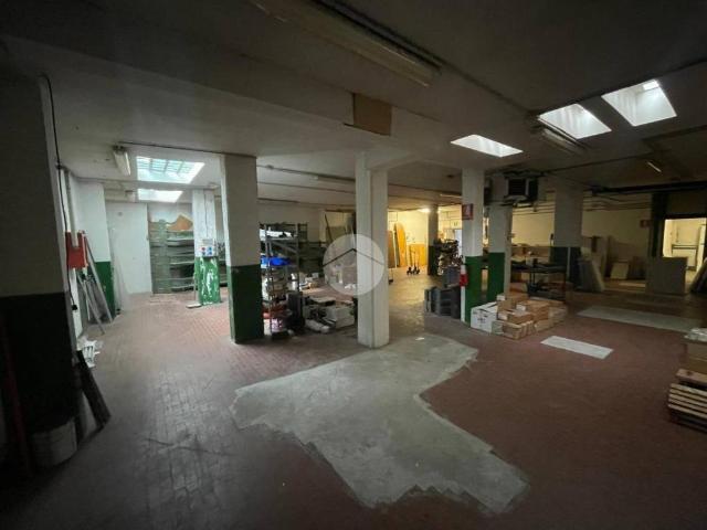 Locale Commerciale in vendita a Zanica, Lombardia