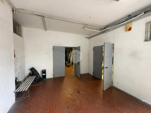 Locale Commerciale in vendita a Zanica, Lombardia
