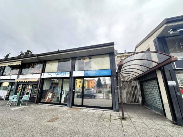 Locale Commerciale in vendita a Unione dei Comuni I Fontanili, Zibido San Giacomo