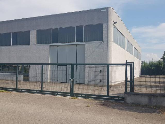 Locale Commerciale in vendita a Zinasco, Lombardia