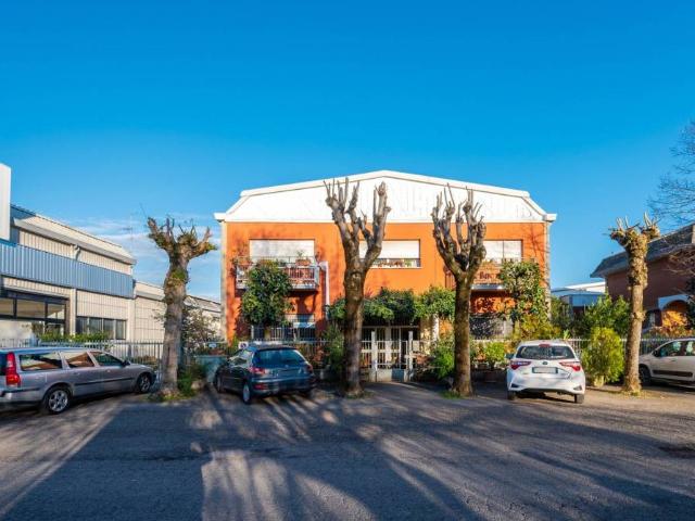Locale Commerciale in vendita a Borgo Panigale-Reno, Zola Predosa
