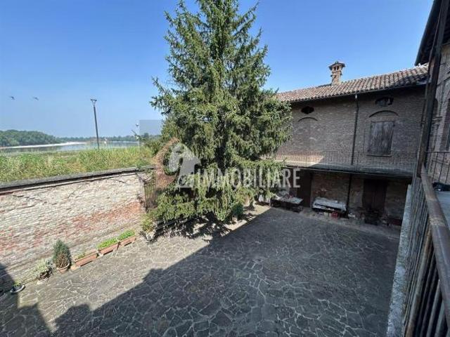 Villa Indipendente in vendita a Casalmaggiore, Lombardia