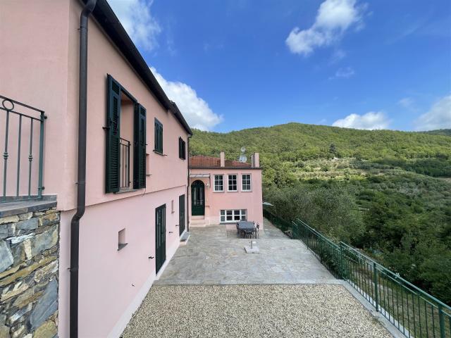 Casa in vendita a Cesio, Liguria