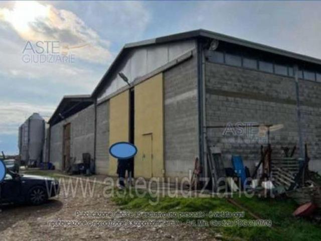 Box in vendita a Venosa, Potenza