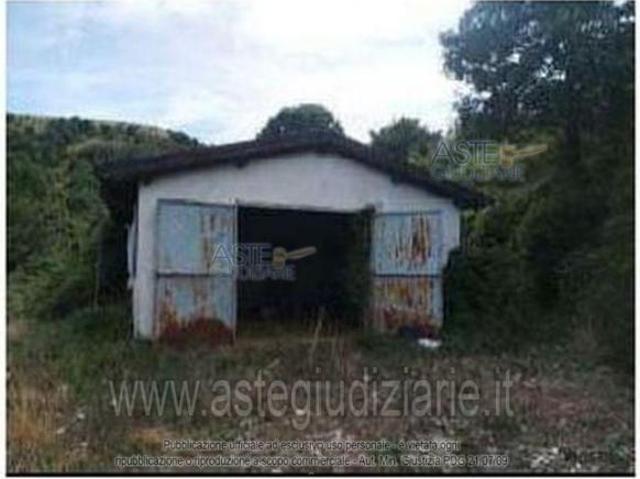 Box in vendita a Spoleto, Umbria