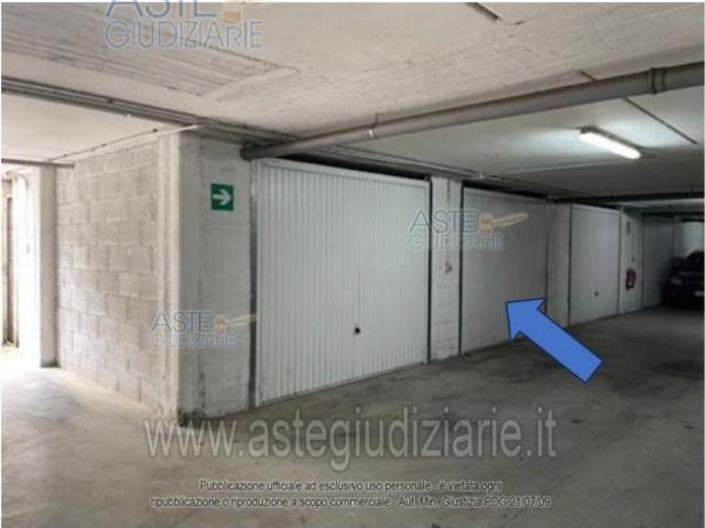 Capannone in vendita a Latina