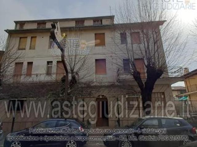 Locale Commerciale in vendita a Tagliacozzo, Abruzzo