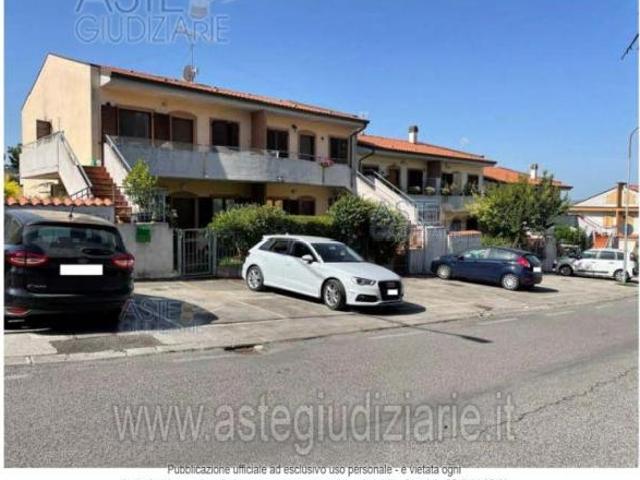 Box in vendita a Marche, Ancona