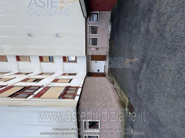 Locale Commerciale in vendita a Piemonte, Vercelli
