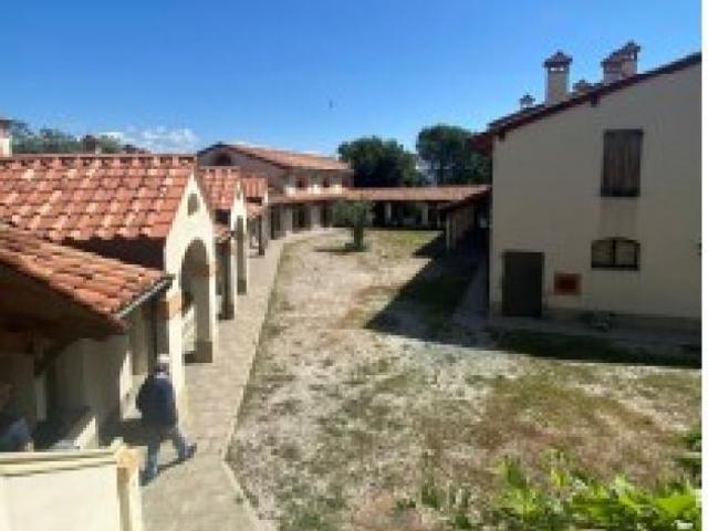 Locale Commerciale in vendita a Unione di Comuni della Romagna Forlivese, Modigliana