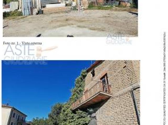 Box in vendita a Ferentino, Lazio