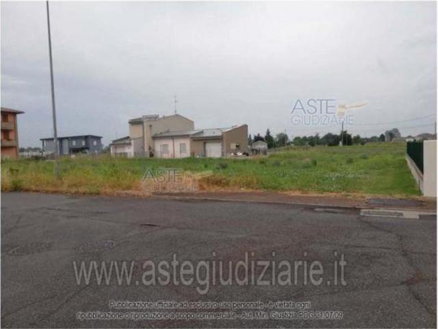 Terreno in vendita a Suzzara, Lombardia