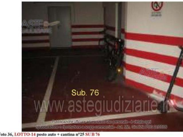 Box in vendita a Oristano, Sardigna/Sardegna