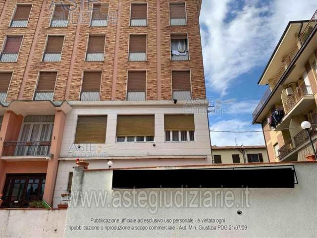 Locale Commerciale in vendita a Marche, Ancona