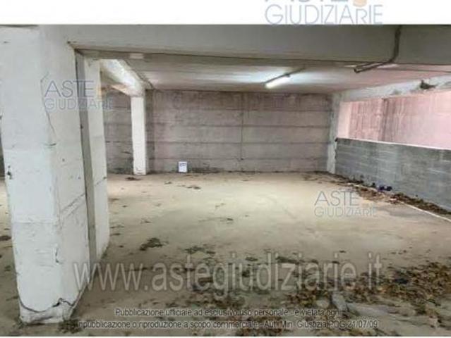 Box in vendita a L'Aquila