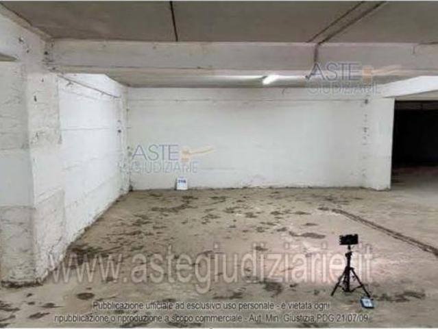 Box in vendita a L'Aquila
