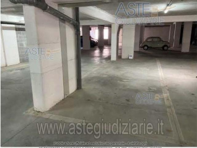 Box in vendita a L'Aquila
