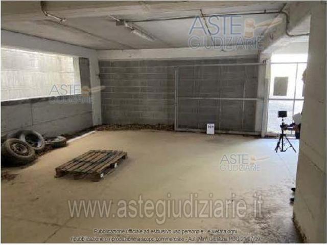 Box in vendita a L'Aquila