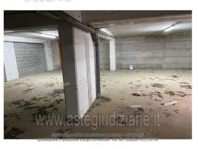 Box in vendita a L'Aquila