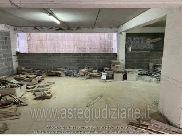Box in vendita a L'Aquila