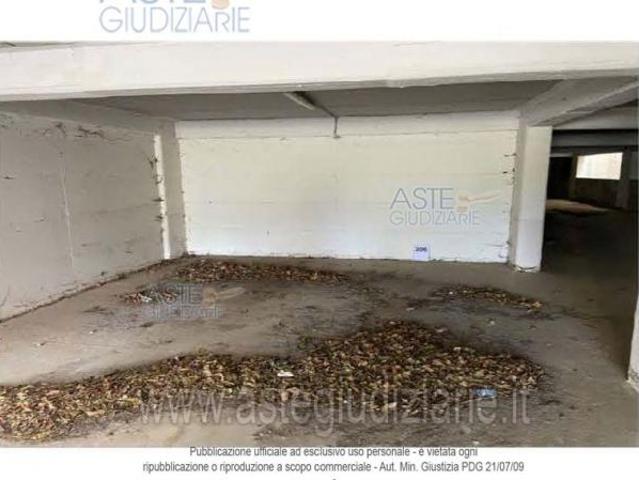 Box in vendita a L'Aquila