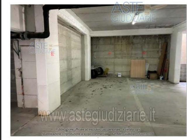 Box in vendita a L'Aquila