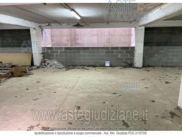 Box in vendita a L'Aquila