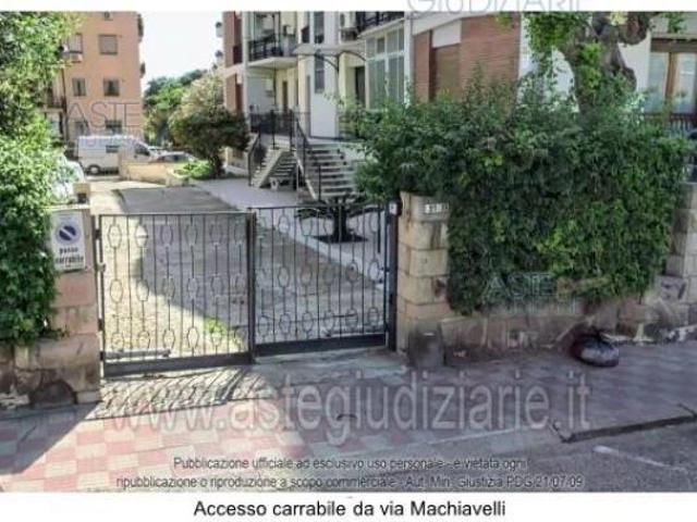Capannone in vendita a Sant'Alenixedda, Cagliari