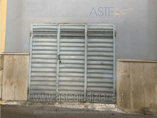 Box in vendita a Sonnino, Lazio