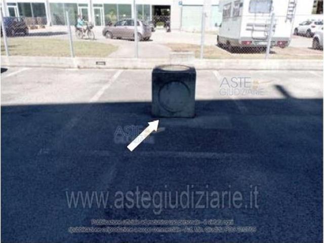 Box in vendita a Riccione, Reggio Emilia