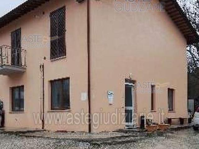 Ufficio in vendita a Nocera Umbra, Umbria