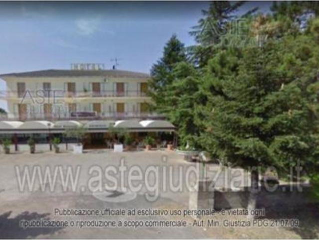 Locale Commerciale in vendita a Palmoli, Abruzzo
