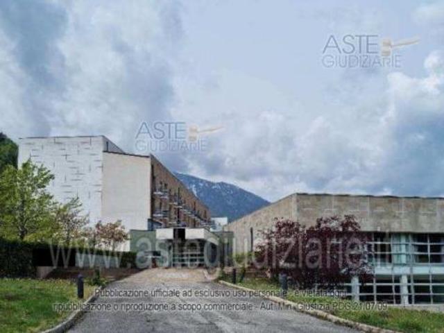 Locale Commerciale in vendita a Caramanico Terme, Abruzzo