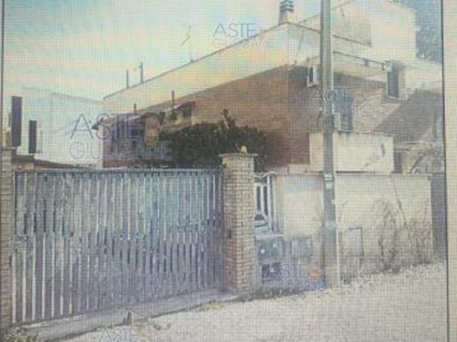 Capannone in vendita a Fiumicino, Roma Capitale