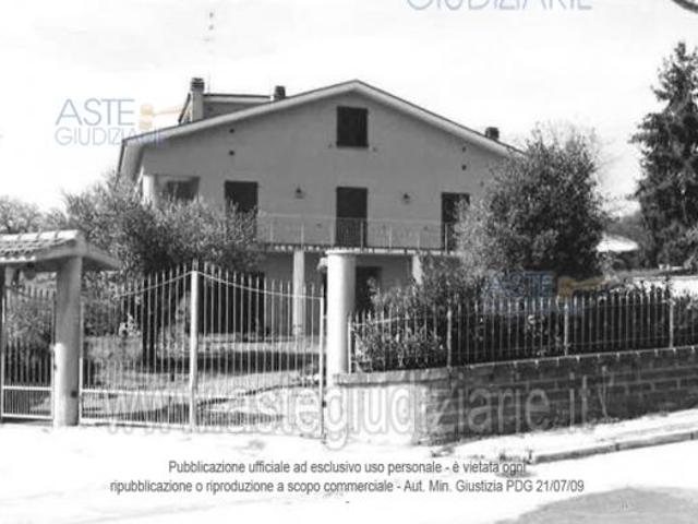 Locale Commerciale in vendita a Marche, Ancona