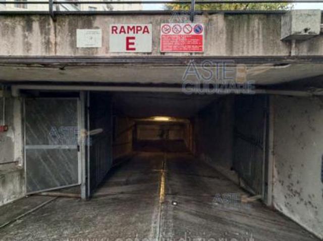 Box in vendita a Modena, Reggio Emilia