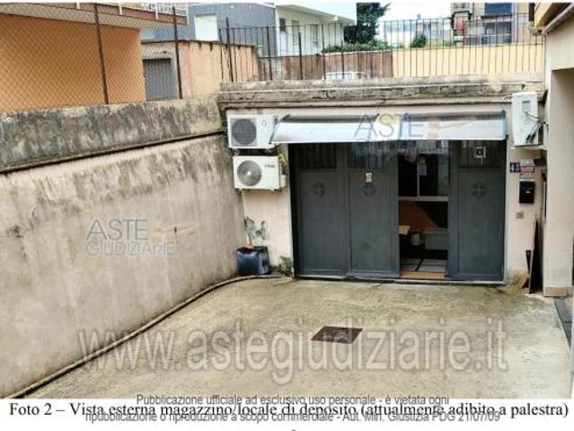 Capannone in vendita a Latina, Lazio