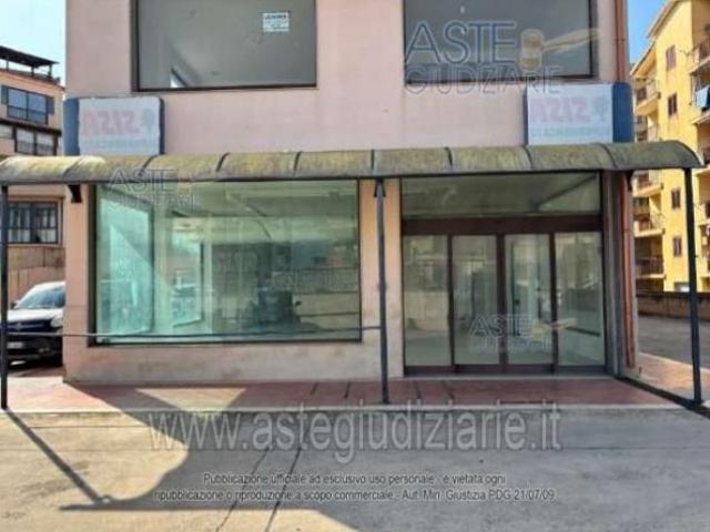 Locale Commerciale in vendita a Ragusa, Sicilia