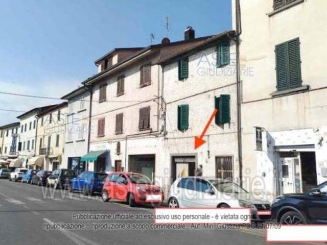 Locale Commerciale in vendita a Uzzano E Castello, Toscana