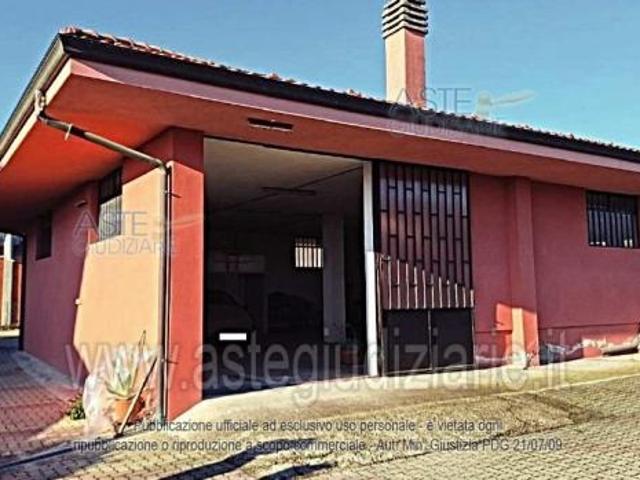 Capannone in vendita a Candelo, Biella