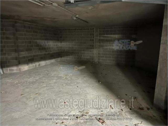 Box in vendita a Marche, Ancona