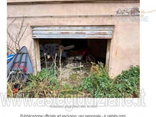 Box in vendita a Livorno, Toscana