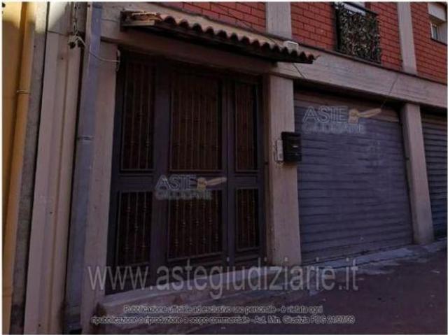 Box in vendita a Adrano, Sicilia