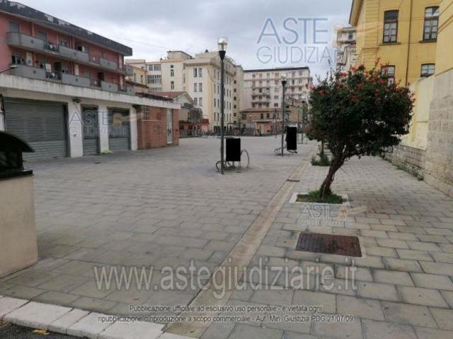 Box in vendita a Eboli, Salerno