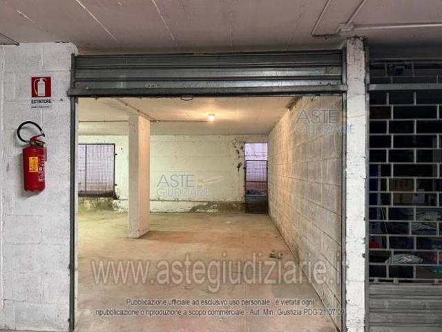 Box in vendita a Albano Laziale, Roma Capitale