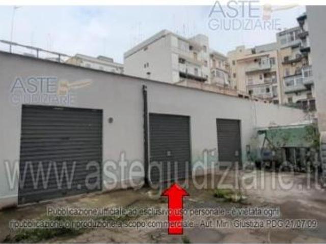Box in vendita a Puglia, Taranto