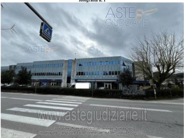 Ufficio in vendita a Serravalle Pistoiese, Toscana