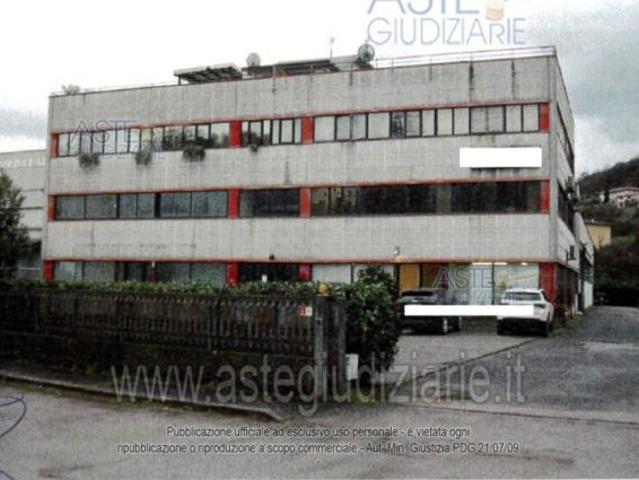 Ufficio in vendita a Serravalle Pistoiese